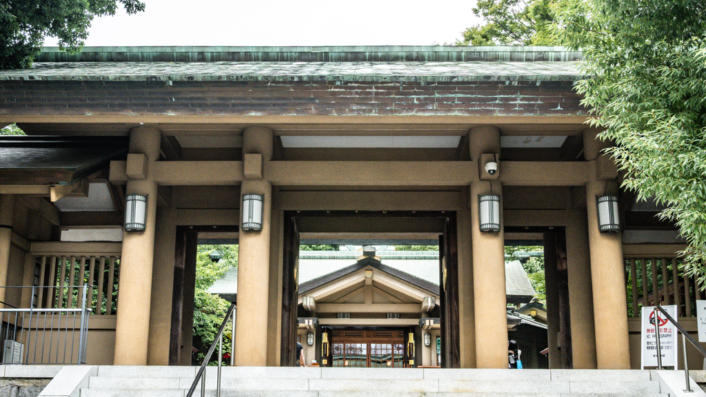 Togo Shrine Guide: Victory Blessings, Sanrio Goshuin & Harajuku History 東郷神社